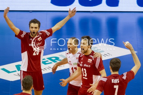  09.01.2016 BERLIN NIEMCY<br />SIATKOWKA MEZCZYZN KWALIFIKACJE DO IGRZYSK OLIMPIJSKICH W BRAZYLII <br />2016 Mens Volleyball European Olympic Qualification Tournament in Berlin<br />POLFINAL 2 - SEMIFINAL<br />MECZ FRANCJA - POLSKA ( France - Poland ) <br />N/Z MATEUSZ MIKA PAWEL ZATORSKI MICHAL KUBIAK RADOSC EMOCJE <br /> 