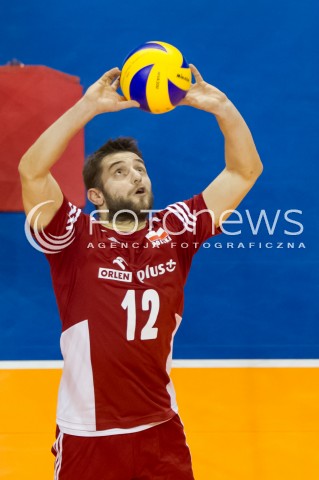  09.01.2016 BERLIN NIEMCY<br />SIATKOWKA MEZCZYZN KWALIFIKACJE DO IGRZYSK OLIMPIJSKICH W BRAZYLII <br />2016 Mens Volleyball European Olympic Qualification Tournament in Berlin<br />POLFINAL 2 - SEMIFINAL<br />MECZ FRANCJA - POLSKA ( France - Poland ) <br />N/Z GRZEGORZ LOMACZ SYLWETKA <br /> 