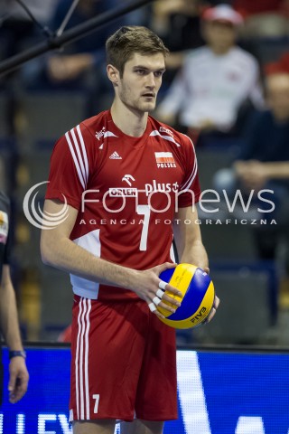  09.01.2016 BERLIN NIEMCY<br />SIATKOWKA MEZCZYZN KWALIFIKACJE DO IGRZYSK OLIMPIJSKICH W BRAZYLII <br />2016 Mens Volleyball European Olympic Qualification Tournament in Berlin<br />POLFINAL 2 - SEMIFINAL<br />MECZ FRANCJA - POLSKA ( France - Poland ) <br />N/Z KAROL KLOS SYLWETKA <br /> 