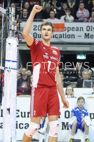  09.01.2016 BERLIN NIEMCY<br />SIATKOWKA MEZCZYZN KWALIFIKACJE DO IGRZYSK OLIMPIJSKICH W BRAZYLII <br />2016 Mens Volleyball European Olympic Qualification Tournament in Berlin<br />POLFINAL 2 - SEMIFINAL<br />MECZ FRANCJA - POLSKA ( France - Poland ) <br />N/Z KAROL KLOS SYLWETKA RADOSC EMOCJE <br /> 
