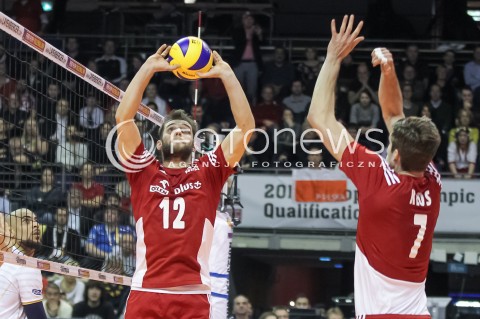  09.01.2016 BERLIN NIEMCY<br />SIATKOWKA MEZCZYZN KWALIFIKACJE DO IGRZYSK OLIMPIJSKICH W BRAZYLII <br />2016 Mens Volleyball European Olympic Qualification Tournament in Berlin<br />POLFINAL 2 - SEMIFINAL<br />MECZ FRANCJA - POLSKA ( France - Poland ) <br />N/Z GRZEGORZ LOMACZ KAROL KLOS <br /> 