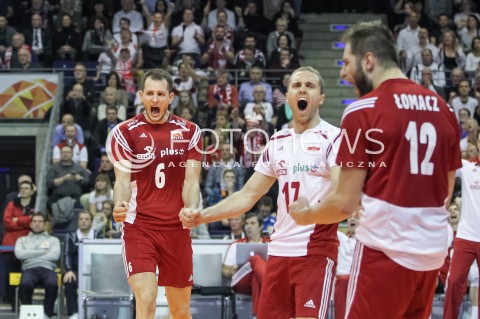  09.01.2016 BERLIN NIEMCY<br />SIATKOWKA MEZCZYZN KWALIFIKACJE DO IGRZYSK OLIMPIJSKICH W BRAZYLII <br />2016 Mens Volleyball European Olympic Qualification Tournament in Berlin<br />POLFINAL 2 - SEMIFINAL<br />MECZ FRANCJA - POLSKA ( France - Poland ) <br />N/Z BARTOSZ KUREK PAWEL ZATORSKI GRZEGORZ LOMACZ RADOSC EMOCJE <br /> 