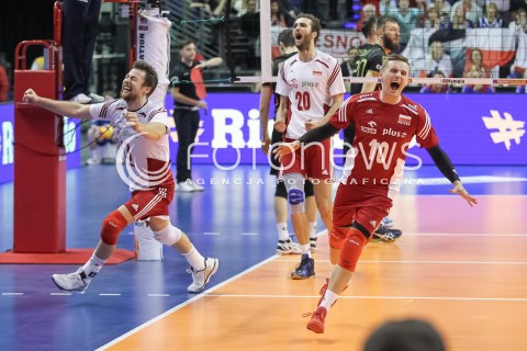  10.01.2016 BERLIN NIEMCY<br />SIATKOWKA MEZCZYZN KWALIFIKACJE DO IGRZYSK OLIMPIJSKICH W BRAZYLII <br />2016 Mens Volleyball European Olympic Qualification Tournament in Berlin<br />MECZ O 3. MIEJSCE - 3RD PLACE MATCH<br />MECZ POLSKA - NIEMCY ( Poland - Germany ) <br />N/Z MICHAL KUBIAK DAMIAN WOJTASZEK MATEUSZ MIKA RADOSC EMOCJE WYGRANA ZWYCIESTWO AWANS SYLWETKA <br /> 
