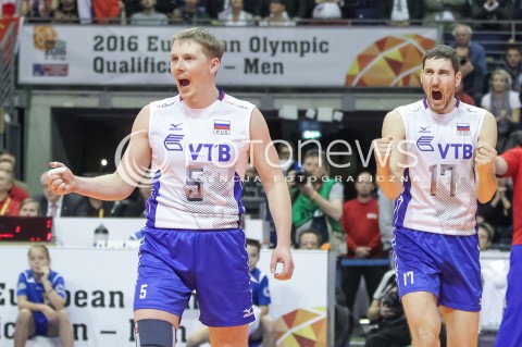  10.01.2016 BERLIN NIEMCY<br />SIATKOWKA MEZCZYZN KWALIFIKACJE DO IGRZYSK OLIMPIJSKICH W BRAZYLII <br />2016 Mens Volleyball European Olympic Qualification Tournament in Berlin<br />MECZ O 1. MIEJSCE I AWANS DO RIO - FINAL<br />MECZ FRANCJA - ROSJA ( France - Russia ) <br />N/Z SERGEY GRANKIN  MAXIM MIKHAILOV RADOSC WYGRANA EMOCJE SYLWETKA AWANS<br /> 