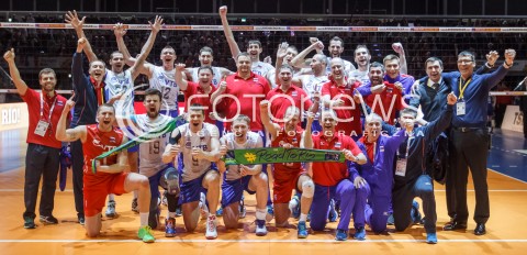  10.01.2016 BERLIN NIEMCY<br />SIATKOWKA MEZCZYZN KWALIFIKACJE DO IGRZYSK OLIMPIJSKICH W BRAZYLII <br />2016 Mens Volleyball European Olympic Qualification Tournament in Berlin<br />MECZ O 1. MIEJSCE I AWANS DO RIO - FINAL<br />MECZ FRANCJA - ROSJA ( France - Russia ) <br />N/Z WYGRANA RADOSC EMOCJE REPREZENTACJA ROSJI WYGRALA TURNIEJ I AWANSOWALA DO IGRZYSK OLIMPIJSKICH ZDJECIE GRUPOWE GROUP PHOTO<br /> 