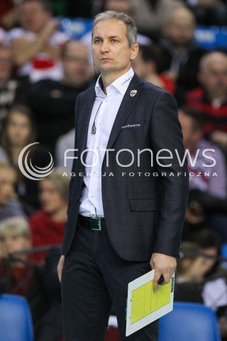  13.01.2016 RZESZOW<br />SIATKOWKA PLUSLIGA 2015/2016 MEN VOLLEYBALL POLAND POLISH PLUS LIGA LEAGUE SEASON 2015/2016<br />MECZ ASSECO RESOVIA RZESZOW - EFFECTOR KIELCE <br />N/Z ANDRZEJ KOWAL - I TRENER ( HEAD COACH ) SYLWETKA <br /> 