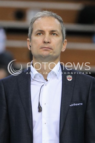  13.01.2016 RZESZOW<br />SIATKOWKA PLUSLIGA 2015/2016 MEN VOLLEYBALL POLAND POLISH PLUS LIGA LEAGUE SEASON 2015/2016<br />MECZ ASSECO RESOVIA RZESZOW - EFFECTOR KIELCE <br />N/Z ANDRZEJ KOWAL - I TRENER ( HEAD COACH ) SYLWETKA <br /> 