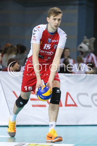  13.01.2016 RZESZOW<br />SIATKOWKA PLUSLIGA 2015/2016 MEN VOLLEYBALL POLAND POLISH PLUS LIGA LEAGUE SEASON 2015/2016<br />MECZ ASSECO RESOVIA RZESZOW - EFFECTOR KIELCE <br />N/Z MATEUSZ BIENIEK SYLWETKA <br /> 