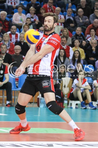  13.01.2016 RZESZOW<br />SIATKOWKA PLUSLIGA 2015/2016 MEN VOLLEYBALL POLAND POLISH PLUS LIGA LEAGUE SEASON 2015/2016<br />MECZ ASSECO RESOVIA RZESZOW - EFFECTOR KIELCE <br />N/Z JULIEN LYNEEL SYLWETKA <br /> 