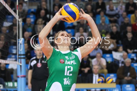  14.01.2016 RZESZOW<br />SIATKOWKA ORLEN LIGA 2015/2016 WOMEN VOLLEYBALL POLAND POLISH ORLENLIGA LEAGUE SEASON 2015/2016<br />MECZ DEVELOPRES SKYRES RZESZOW - IMPEL WROCLAW<br />N/Z MILENA RADECKA SYLWETKA <br /> 