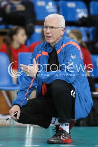  14.01.2016 RZESZOW<br />SIATKOWKA ORLEN LIGA 2015/2016 WOMEN VOLLEYBALL POLAND POLISH ORLENLIGA LEAGUE SEASON 2015/2016<br />MECZ DEVELOPRES SKYRES RZESZOW - IMPEL WROCLAW<br />N/Z JACEK SKROK - I TRENER ( HEAD COACH ) SYLWETKA <br /> 