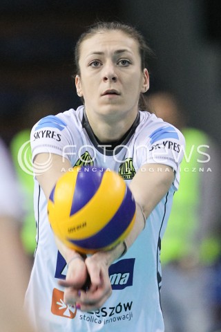  14.01.2016 RZESZOW<br />SIATKOWKA ORLEN LIGA 2015/2016 WOMEN VOLLEYBALL POLAND POLISH ORLENLIGA LEAGUE SEASON 2015/2016<br />MECZ DEVELOPRES SKYRES RZESZOW - IMPEL WROCLAW<br />N/Z JOANNA KAPTURSKA SYLWETKA<br /> 