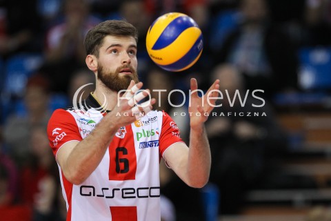  16.01.2016 RZESZOW<br />SIATKOWKA PLUSLIGA 2015/2016 MEN VOLLEYBALL POLAND POLISH PLUS LIGA LEAGUE SEASON 2015/2016<br />MECZ ASSECO RESOVIA RZESZOW - LOTOS TREFL GDANSK <br />N/Z DAWID DRYJA SYLWETKA <br /> 