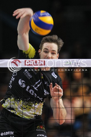  16.01.2016 RZESZOW<br />SIATKOWKA PLUSLIGA 2015/2016 MEN VOLLEYBALL POLAND POLISH PLUS LIGA LEAGUE SEASON 2015/2016<br />MECZ ASSECO RESOVIA RZESZOW - LOTOS TREFL GDANSK <br />N/Z BARTOSZ GAWRYSZEWSKI SYLWETKA ATAK<br /> 