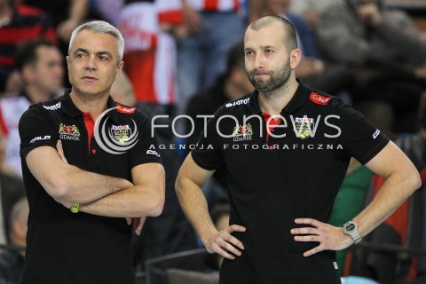  16.01.2016 RZESZOW<br />SIATKOWKA PLUSLIGA 2015/2016 MEN VOLLEYBALL POLAND POLISH PLUS LIGA LEAGUE SEASON 2015/2016<br />MECZ ASSECO RESOVIA RZESZOW - LOTOS TREFL GDANSK <br />N/Z ANDREA ANASTASI - I TRENER ( HEAD COACH ) WOJCIECH SIBIGA SYLWETKA <br /> 