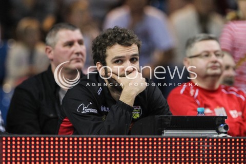  16.01.2016 RZESZOW<br />SIATKOWKA PLUSLIGA 2015/2016 MEN VOLLEYBALL POLAND POLISH PLUS LIGA LEAGUE SEASON 2015/2016<br />MECZ ASSECO RESOVIA RZESZOW - LOTOS TREFL GDANSK <br />N/Z MATEUSZ MIKA NA TRYBUNACH KONTUZJA BOL URAZ<br /> 