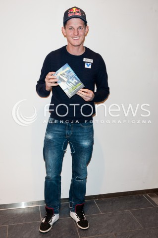  22.01.2016 WARSZAWA<br />
THOMAS MORGENSTERN W EMPIKU<br />
N/Z THOMAS MORGENSTERN<br />
 