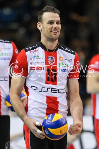  23.01.2016 RZESZOW<br />SIATKOWKA PLUSLIGA 2015/2016 MEN VOLLEYBALL POLAND POLISH PLUS LIGA LEAGUE SEASON 2015/2016<br />MECZ ASSECO RESOVIA RZESZOW - AZS CZESTOCHOWA <br />N/Z RUSSELL HOLMES SYLWETKA <br /> 