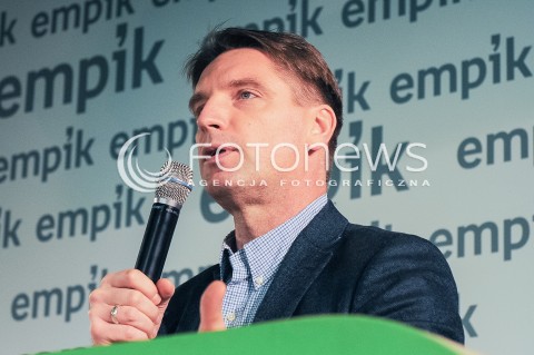  26.01.2016 WARSZAWA<br />TOMASZ LIS W EMPIKU<br />N/Z TOMASZ LIS<br /> 