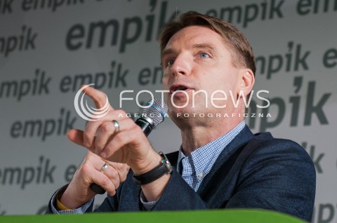  26.01.2016 WARSZAWA<br />TOMASZ LIS W EMPIKU<br />N/Z TOMASZ LIS<br /> 