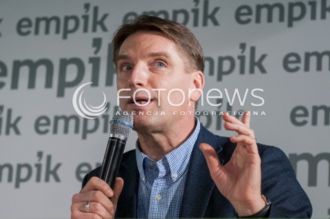  26.01.2016 WARSZAWA<br />TOMASZ LIS W EMPIKU<br />N/Z TOMASZ LIS<br /> 