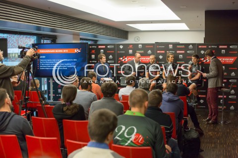  28.01.2016 WARSZAWA<br />PREZENTACJA TEAMU POLSKIEGO KROSS<br />N/Z WYWIAD Z TEAMEM KROSS <br /> 