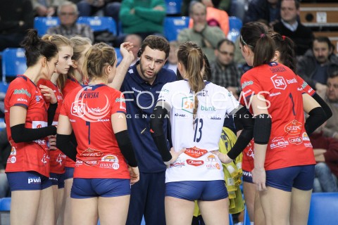  30.01.2016 RZESZOW<br />SIATKOWKA ORLEN LIGA 2015/2016 WOMEN VOLLEYBALL POLAND POLISH ORLENLIGA LEAGUE SEASON 2015/2016 <br />MECZ DEVELOPRES SKYRES RZESZOW - LEGIONOVIA LEGIONOWO <br />N/Z ROBERT STRZALKOWSKI - I TRENER ( HEAD COACH ) <br /> 