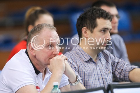  30.01.2016 RZESZOW<br />SIATKOWKA ORLEN LIGA 2015/2016 WOMEN VOLLEYBALL POLAND POLISH ORLENLIGA LEAGUE SEASON 2015/2016 <br />MECZ DEVELOPRES SKYRES RZESZOW - LEGIONOVIA LEGIONOWO <br />N/Z JACEK NAWROCKI - TRENER REPREREZENTACJI KOBIET OGLADA MECZ<br /> 