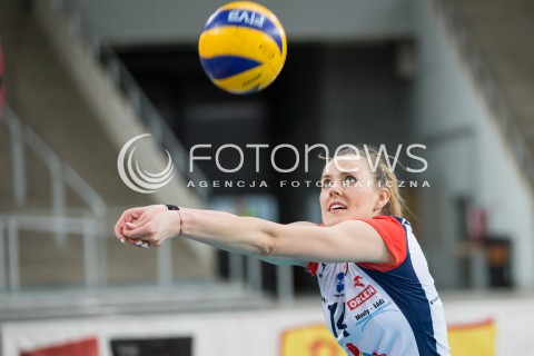 31.01.2016 LODZ SIATKOWKA ORLEN LIGA SEZON 2015/2016 WOMEN VOLLEYBALL POLISH SEASON BEEF MASTER BUDOWLANI LODZ - PTPS PILA <br />
N/Z EWELINA BRZEZINSKA SYLWETKA<br />
 