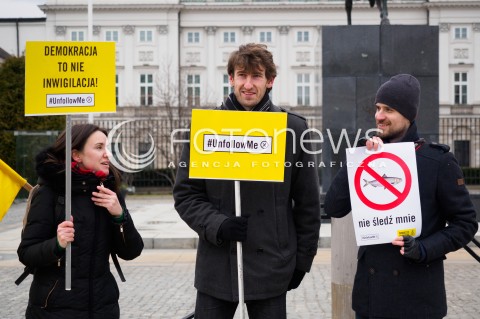  05.02.2016 WARSZAWA<br /> PROTEST PRZECIWKO INWIGILACJI<br /> WLADZO WYLOGUJ SIE Z MOJEGO ZYCIA <br />N/Z UCZESTNIK MASKA ANONYMOUS MEGAFON<br /> 