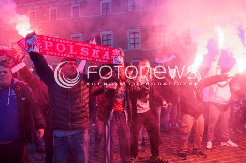  06.02.2016 WARSZAWA<br /> MANIFESTACJA SRODOWISK NARODOWYCH PRZECIWKO ISLAMIZACJI EUROPY W RAMACH MIEDZYNARODOWYCH PROTESTOW ANTY IMIGRANCKICH  <br />N/Z UCZESTNICY PIROTECHNIKA RACE<br /> 