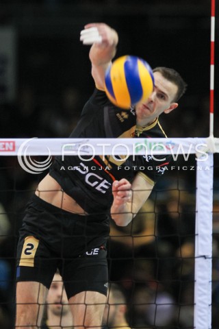  10.02.2016 RZESZOW<br />SIATKOWKA PLUSLIGA 2015/2016 MEN VOLLEYBALL POLAND POLISH PLUS LIGA LEAGUE SEASON 2015/2016<br />MECZ ASSECO RESOVIA RZESZOW - PGE SKRA BELCHATOW <br />N/Z MARIUSZ WLAZLY SYLWETKA ATAK<br /> 