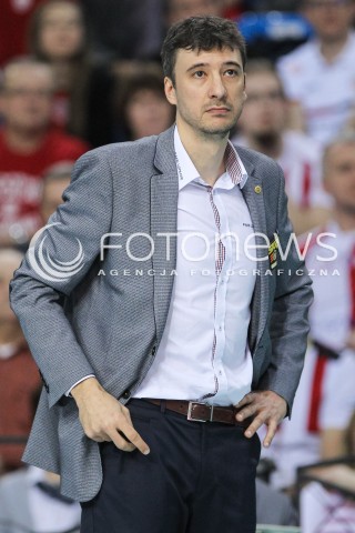  10.02.2016 RZESZOW<br />SIATKOWKA PLUSLIGA 2015/2016 MEN VOLLEYBALL POLAND POLISH PLUS LIGA LEAGUE SEASON 2015/2016<br />MECZ ASSECO RESOVIA RZESZOW - PGE SKRA BELCHATOW <br />N/Z MIGUEL ANGEL FALASCA - I TRENER ( HEAD COACH ) SYLWETKA <br /> 