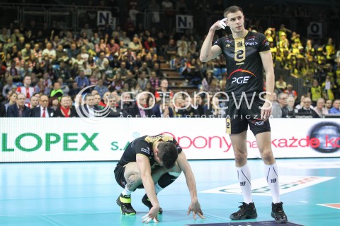  10.02.2016 RZESZOW<br />SIATKOWKA PLUSLIGA 2015/2016 MEN VOLLEYBALL POLAND POLISH PLUS LIGA LEAGUE SEASON 2015/2016<br />MECZ ASSECO RESOVIA RZESZOW - PGE SKRA BELCHATOW <br />N/Z MARIUSZ WLAZLY FACUNDO CONTE ZASLABNIECIE BOL URAZ KONTUZJA<br /> 