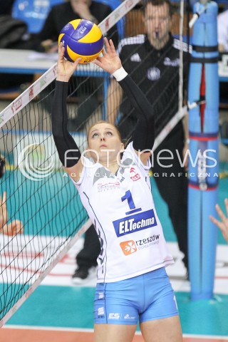  13.02.2016 RZESZOW <br />SIATKOWKA ORLEN LIGA 2015/2016 <br />WOMEN VOLLEYBALL POLAND POLISH ORLENLIGA LEAGUE SEASON 2015/2016 <br />MECZ DEVELOPRES SKYRES RZESZOW - BKS ALUPROF PROFI CREDIT BIELSKO - BIALA<br />N/Z EWA CABAJEWSKA SYLWETKA <br /> 
