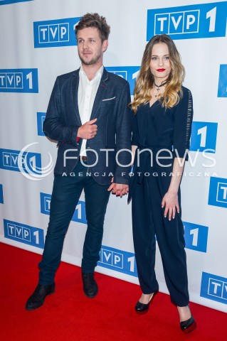  15.02.2016 WARSZAWA<br />PREZENTACJA RAMOWKI WIOSENNEJ TVP<br />N/Z ANTONI KROLIKOWSKI Z DZIEWCZYNA KOBIETA KATARZYNA SAWCZUK <br /> 