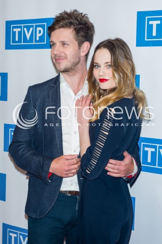  15.02.2016 WARSZAWA<br />PREZENTACJA RAMOWKI WIOSENNEJ TVP<br />N/Z ANTONI KROLIKOWSKI Z DZIEWCZYNA KOBIETA KATARZYNA SAWCZUK <br /> 