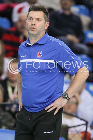  20.02.2016 RZESZOW <br />SIATKOWKA PLUS LIGA 2015/2016 MEN VOLLEYBALL POLAND POLISH PLUSLIGA LEAGUE SEASON 2015/2016 <br />MECZ ASSECO RESOVIA RZESZOW - LUCZNICZKA BYDGOSZCZ <br />N/Z PIOTR MAKOWSKI - I TRENER ( HEAD COACH ) SYLWETKA <br /> 
