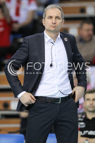  20.02.2016 RZESZOW <br />SIATKOWKA PLUS LIGA 2015/2016 MEN VOLLEYBALL POLAND POLISH PLUSLIGA LEAGUE SEASON 2015/2016 <br />MECZ ASSECO RESOVIA RZESZOW - LUCZNICZKA BYDGOSZCZ <br />N/Z ANDRZEJ KOWAL - I TRENER ( HEAD COACH ) SYLWETKA <br /> 
