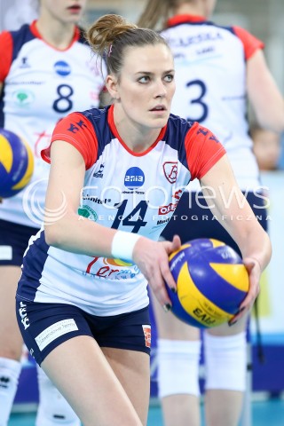  21.02.2016 LODZ SIATKOWKA ORLEN LIGA SEZON 2015/2016 WOMEN VOLLEYBALL POLISH SEASON BEEF MASTER BUDOWLANI LODZ - PGE ATOM TREFL SOPOT<br />
N/Z EWELINA BRZEZINSKA SYLWETKA<br />
 