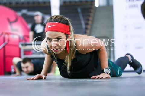  05.03.2016 LODZ<br />
TRENING KARATE CARDIO Z ANNA LEWANDOWSKA W LODZKIEJ ATLAS ARENIE<br />
N/Z ANNA LEWANDOWSKA<br />
 