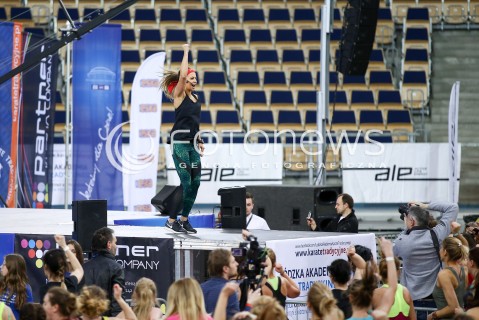  05.03.2016 LODZ<br />
TRENING KARATE CARDIO Z ANNA LEWANDOWSKA W LODZKIEJ ATLAS ARENIE<br />
N/Z ANNA LEWANDOWSKA<br />
 