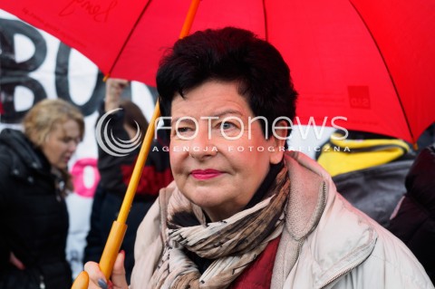  06.03.2016 WARSZAWA<br />XVII WARSZAWSKA MANIFA W WARSZAWIE POD HASLEM ABORCJA W OBRONIE ZYCIA<br /> N/Z JOANNA SENYSZYN<br /> 