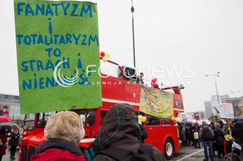  06.03.2016 WARSZAWA<br />XVII WARSZAWSKA MANIFA W WARSZAWIE POD HASLEM ABORCJA W OBRONIE ZYCIA<br /> N/Z TRANSPARENT<br /> 