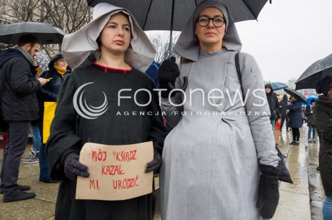  06.03.2016 WARSZAWA<br />XVII WARSZAWSKA MANIFA W WARSZAWIE POD HASLEM ABORCJA W OBRONIE ZYCIA<br /> N/Z UCZESTNICY<br /> 