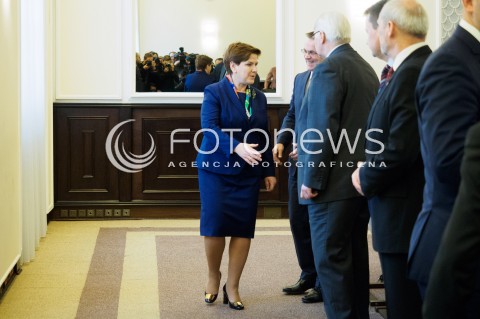  08.03.2016 WARSZAWA<br /> POSIEDZENIE RADY MINISTROW <br />N/Z BEATA SZYDLO WITA SIE Z UCZESTNIKAMI POSIEDZENIA<br /> 