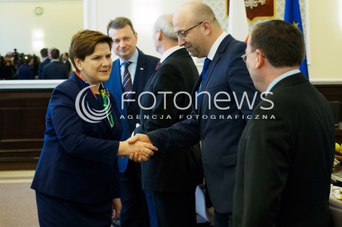  08.03.2016 WARSZAWA<br /> POSIEDZENIE RADY MINISTROW <br />N/Z BEATA SZYDLO WITA SIE Z UCZESTNIKAMI POSIEDZENIA<br /> 