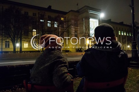  10.03.2016 WARSZAWA<br /> PROTEST POD KANCELARIA PREZESA RADY MINISTROW W SPRAWIE PUBLIKACJI WYROKU TRYBUNALU KONSTYTUCYJNEGO <br />N/Z UCZESTNICY<br /> 