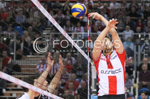  11.03.2016 RZESZOW<br />SIATKOWKA PLUSLIGA 2015/2016 MEN VOLLEYBALL POLAND POLISH PLUS LIGA LEAGUE SEASON 2015/2016<br />MECZ ASSECO RESOVIA RZESZOW - CERRAD CZARNI RADOM<br />N/Z FABIAN DRZYZGA SYLWETKA KIWKA<br /> 