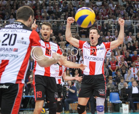  11.03.2016 RZESZOW<br />SIATKOWKA PLUSLIGA 2015/2016 MEN VOLLEYBALL POLAND POLISH PLUS LIGA LEAGUE SEASON 2015/2016<br />MECZ ASSECO RESOVIA RZESZOW - CERRAD CZARNI RADOM<br />N/Z OLIEG ACHREM ( ALEH AKHREM ) RUSSELL HOLMES DOMINIK WITCZAK RADOSC EMOCJE <br /> 